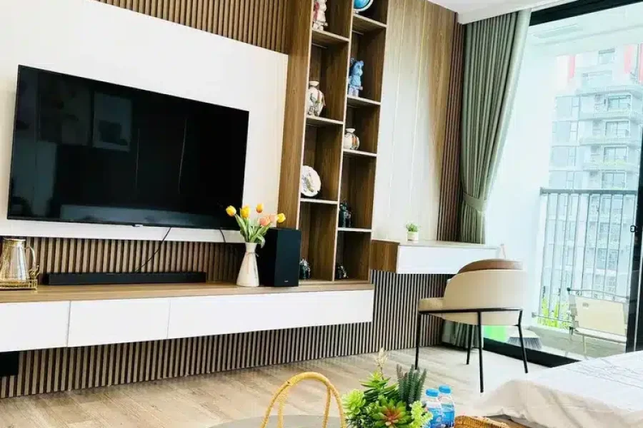 Fami Onsen Ecopark - tầm nhìn rộng rãi, hoa và hồ Lustay